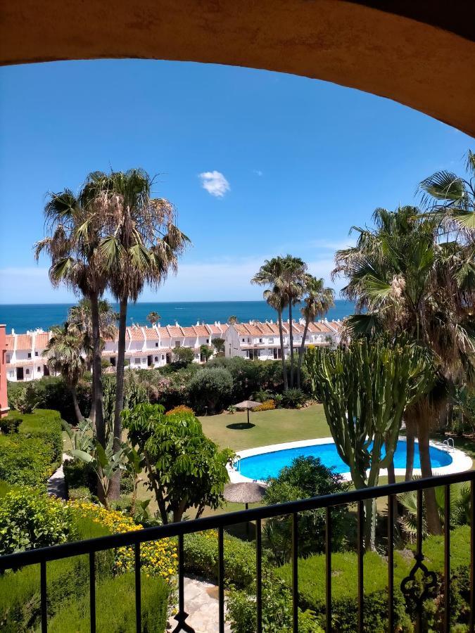 מנילבה Appartement Met Zeezicht En Vlakbij Het Strand מראה חיצוני תמונה